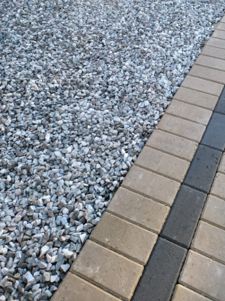 natural-stone-edged-with-block-paving